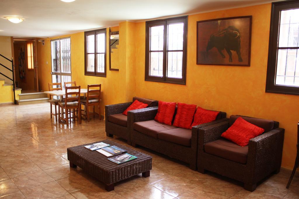 Hostal Atlanta El Arenal  Exterior photo