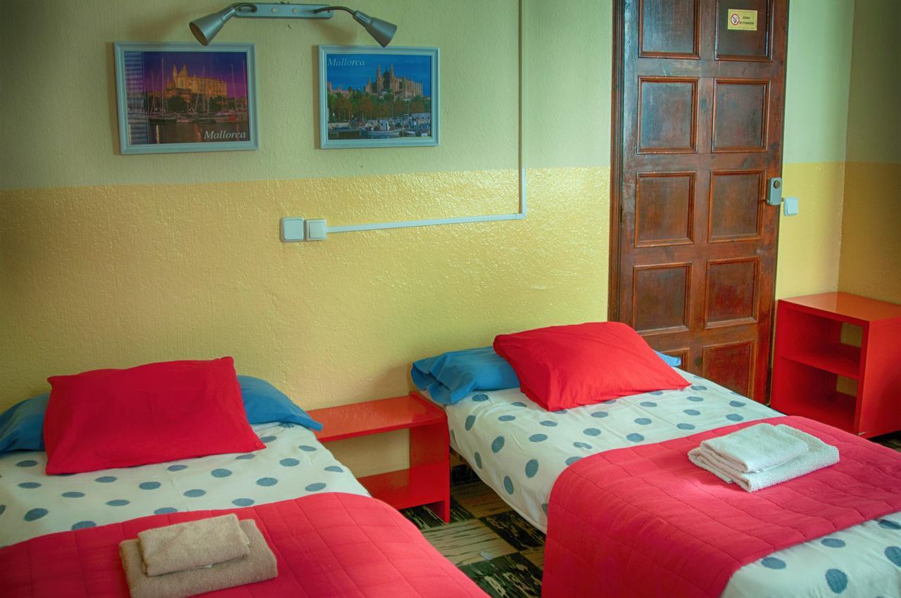 Hostal Atlanta El Arenal  Exterior photo