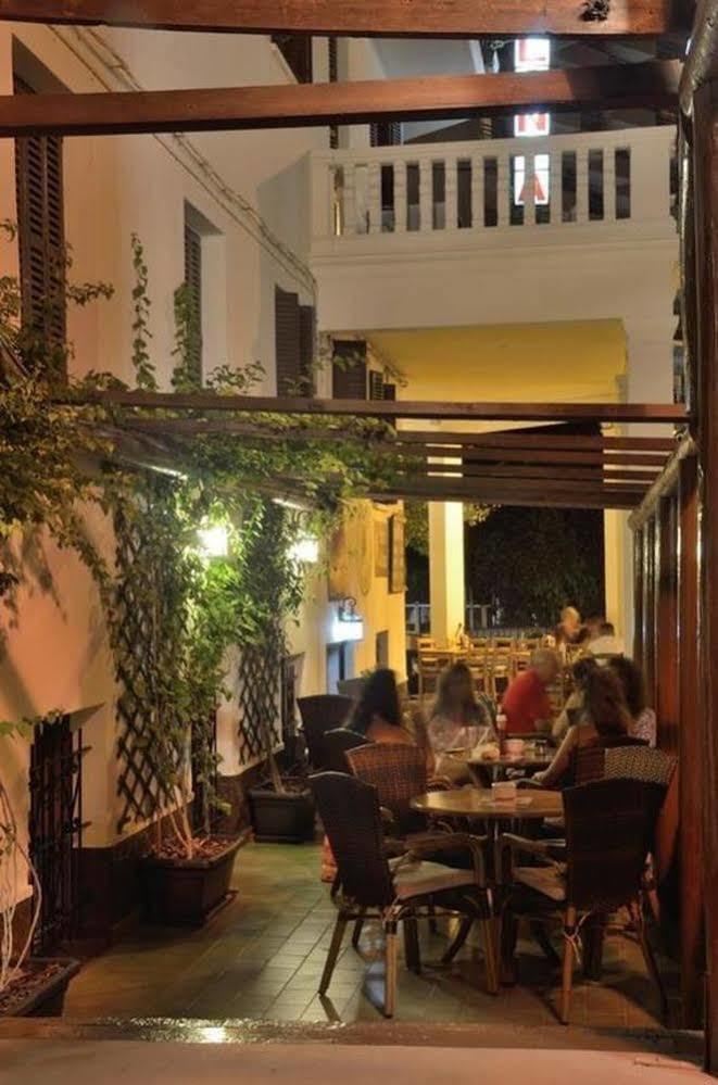 Hostal Atlanta El Arenal  Exterior photo